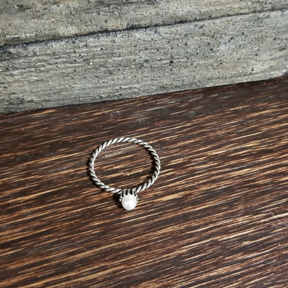 💍 STERLING SILVER RING WITH PEARL - Picture 2 of 6